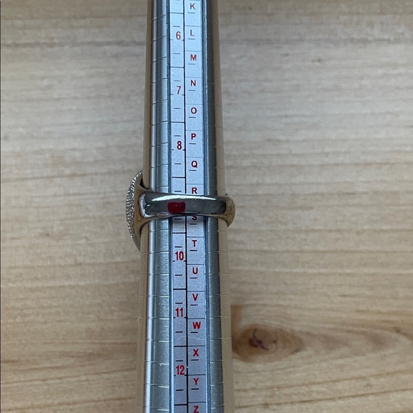 Silver Ring with Black Stone With Small Rhinestones At The Sides.  Size 9 - Picture 10 of 12